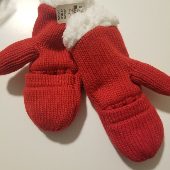 New Pink Victoria's Secret Red hat and Mitten set - Picture 2 of 5